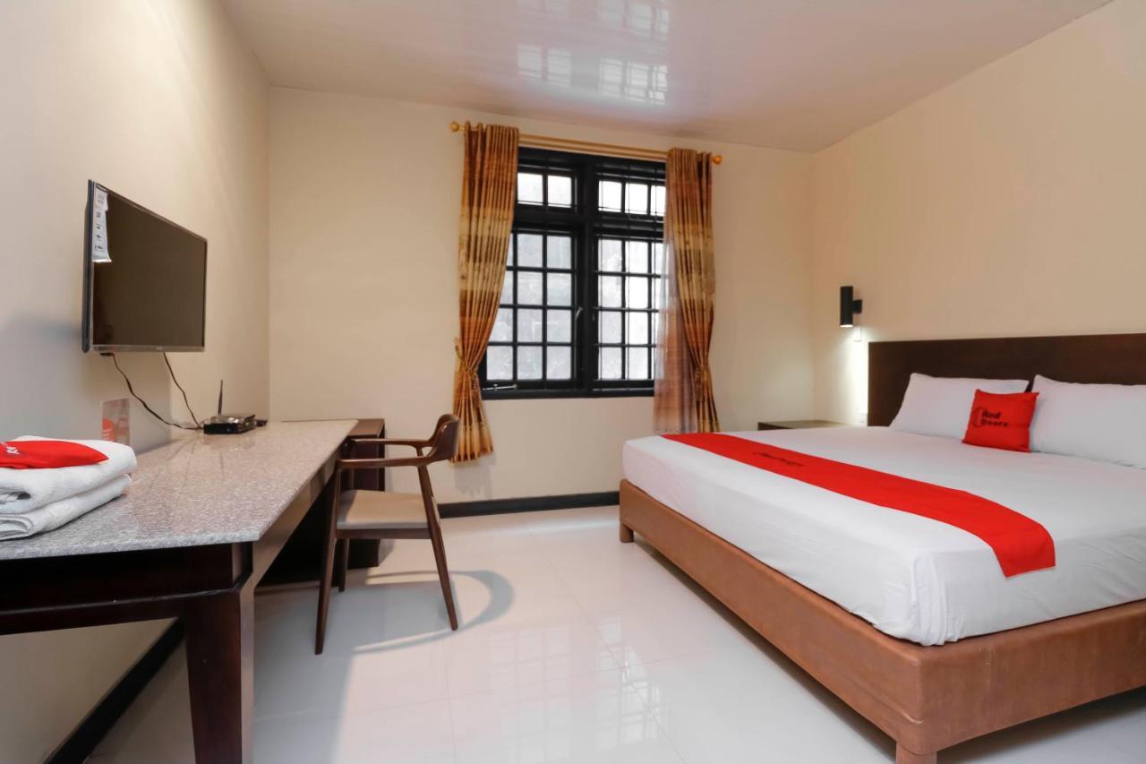 RedDoorz Plus near Halim Perdanakusuma 2 Cakarta Dış mekan fotoğraf
