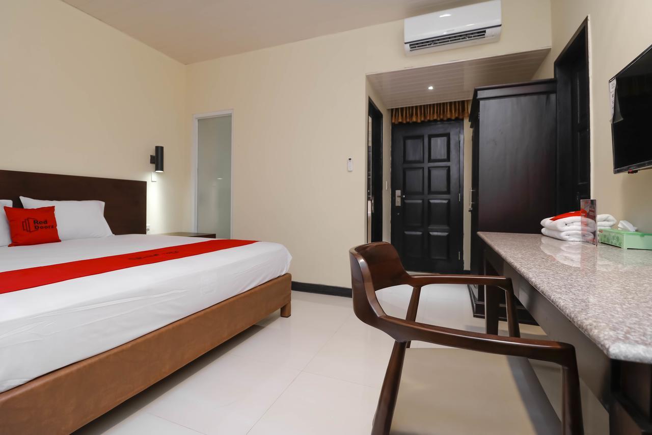 RedDoorz Plus near Halim Perdanakusuma 2 Cakarta Dış mekan fotoğraf