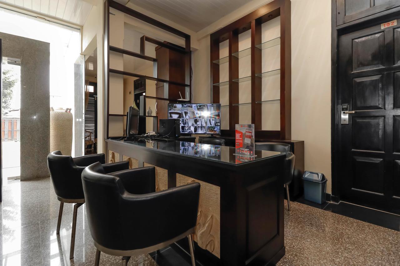 RedDoorz Plus near Halim Perdanakusuma 2 Cakarta Dış mekan fotoğraf